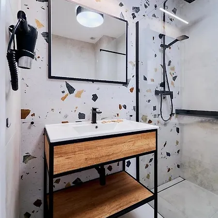 公寓 Laguna 63-spa 波兰尼卡-兹德鲁伊